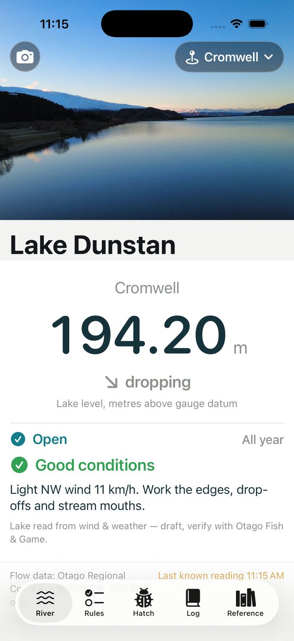 Lake Dunstan at Cromwell reading 194.20 m and dropping, marked Open all year with good conditions, and the advice: light north-west wind 11 km/h, work the edges, drop-offs and stream mouths.